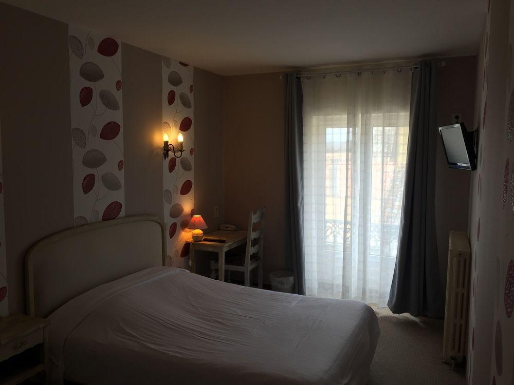 Hotel Central Chaunay Esterno foto