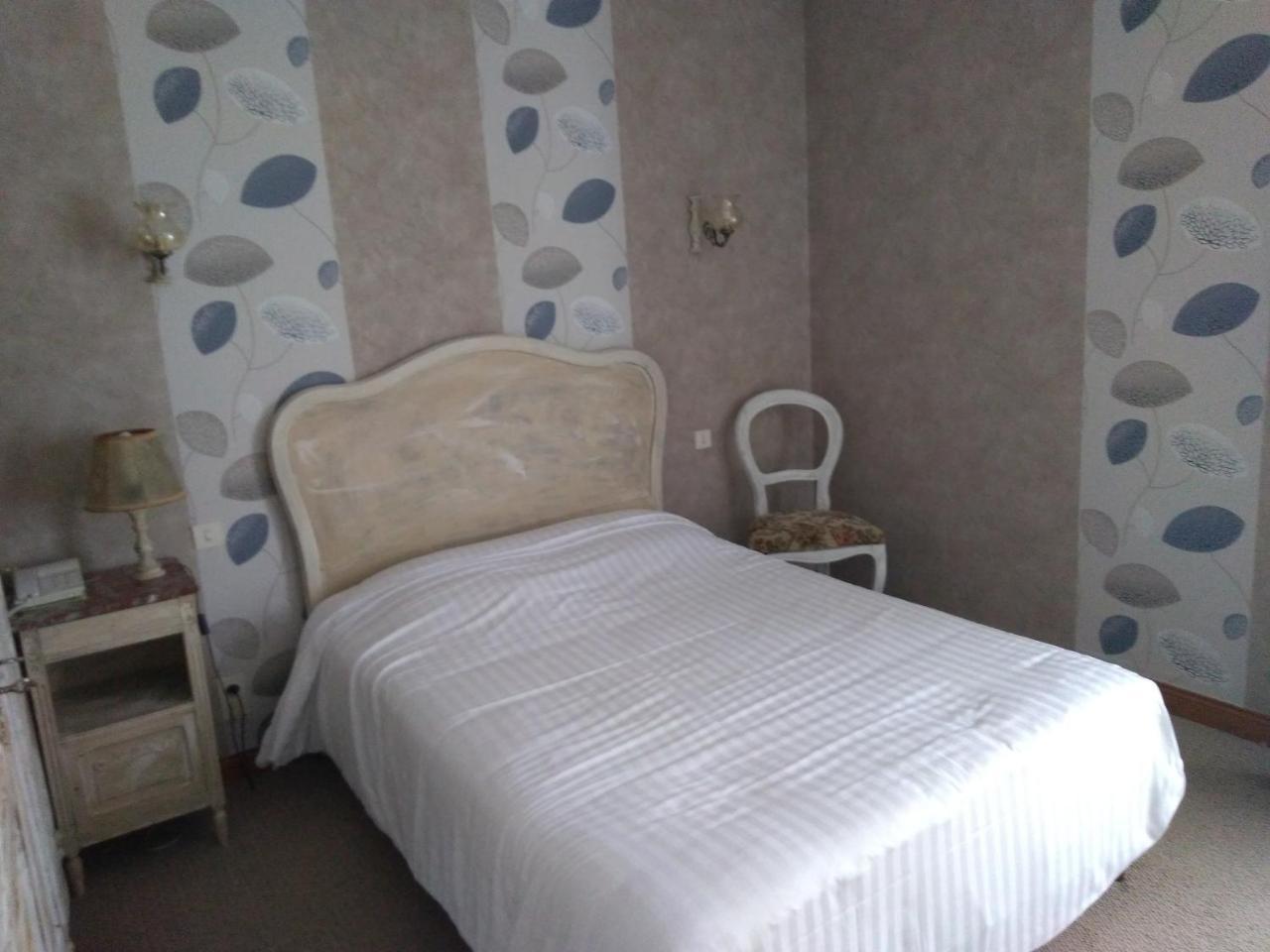 Hotel Central Chaunay Esterno foto